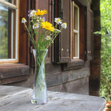 Laden Sie das Bild in den Galerie-Viewer, Vase
