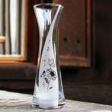 Laden Sie das Bild in den Galerie-Viewer, Vase
